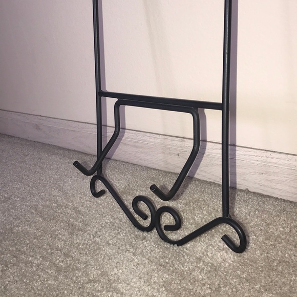 Metal Key Rack - Picture 3 of 5